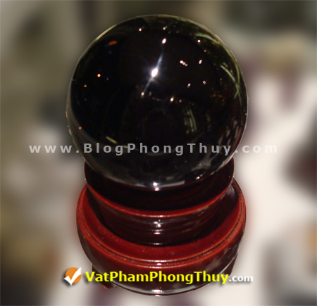 qua cau phong thuy thach anh den hac nga obsidian tektite Giới thiệu về tính chất và tác dụng của 14 loại quả cầu đá quý phong thủy hiện nay